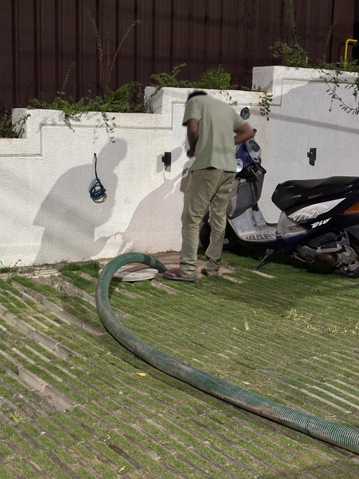 Commercial septic tank cleaning